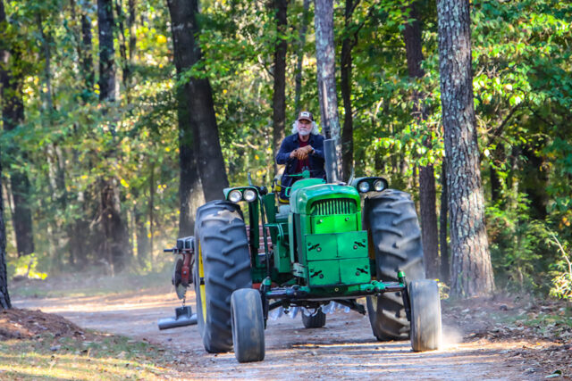 America’s Forests in Georgia / Chuck and Rose Lane get to show off their award winning tree farm, Charlane Woodlands as part of our Georgia episode. Chuck goes to work on his favorite tractor and pulls out his STIHL chainsaw for some tree work. He takes us to his horse barn and hangs out with Lulu. A conversation with Georgia Forestry Association’s Andres Villegas focuses on the importance to Georgia of privately owned family forests like Chuck’s.📸Photo by James Edward Mills. @americasforestswithchuck @chuck_leavell @joytripproject #americasforestswithchuck #AFCL #ChuckLeavell #chuck_leavell #georgia #americasforestwithchuckleavell #georgia #forests #ittakesaforest #rootforruralforests #workingforest #landowner #timber #sustainable #usewood #woodisgood #sustainability #nationalforests #optoutside #chooseoutdoors #rollingstones #keyboardist #joytripproject
